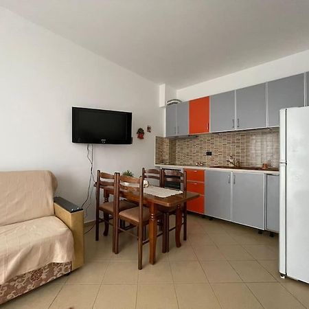 Sea View Apartment In Vlora Kültér fotó